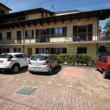 Sleeps 4 * Baveno