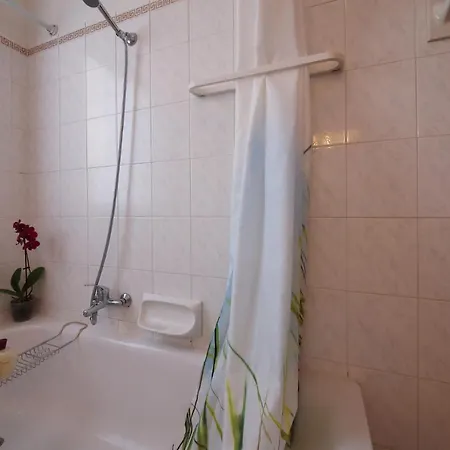 Sleeps 4 Apartmán Baveno